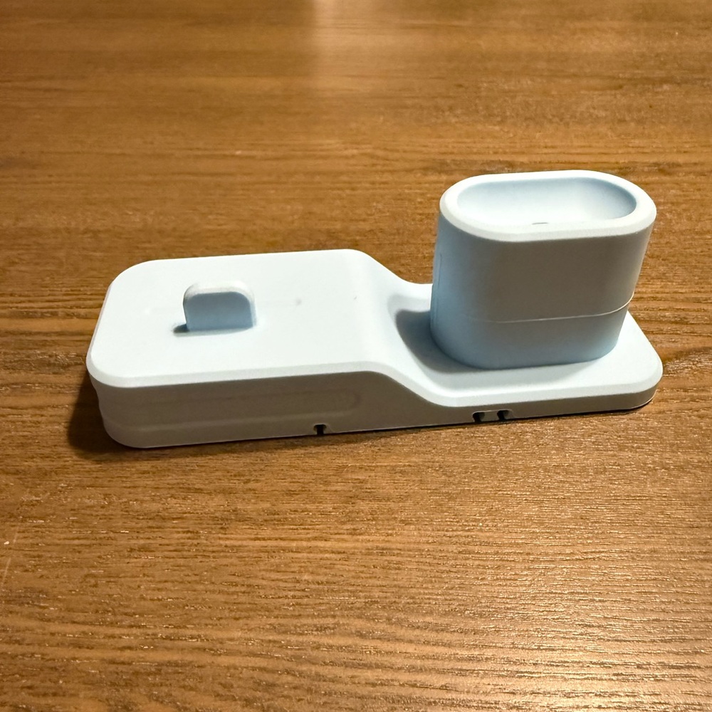 Light Blue 2-in-1 Charging Dock Stand